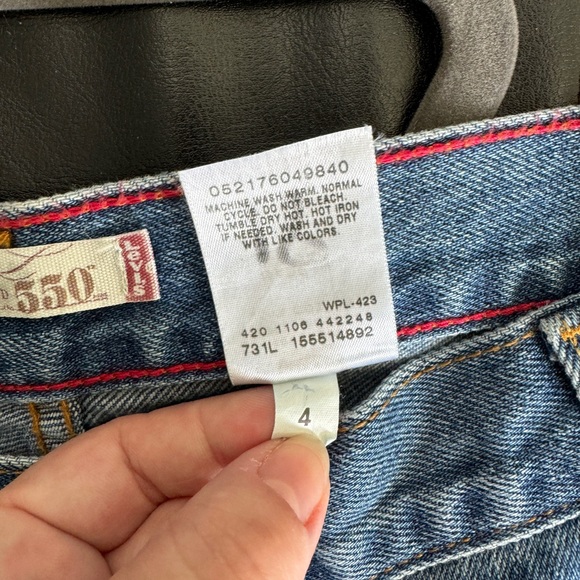 Levi’s 550 Relaxed Fit Jeans - Size 4 - Picture 4 of 5
